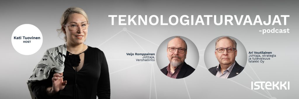 Veijo Romppainen, Ari Voutilainen ja Kati Tuovinen kuvattuna harmaata taustaa vasten.
